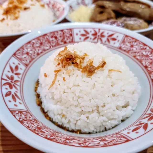 🐑鵝油拌飯,炸乾蔥頭+鵝油確實好香,飯就稍多水咗少少,要注意一下喔