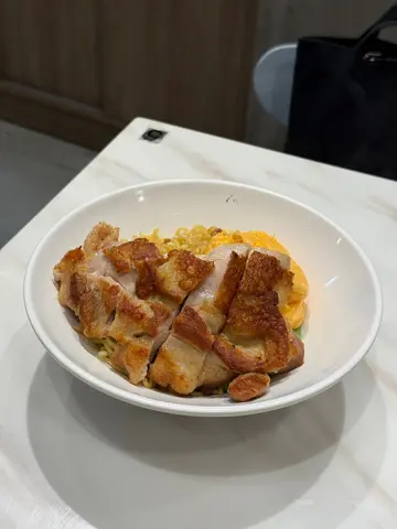 香脆鸡扒印尼捞面+炒蛋