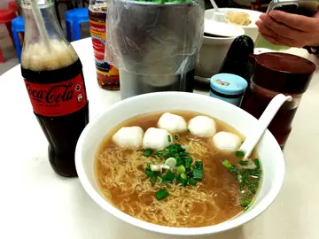 自制鱼蛋幼面跟Zero可口可乐