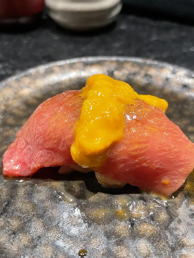 炙燒和牛海膽壽司