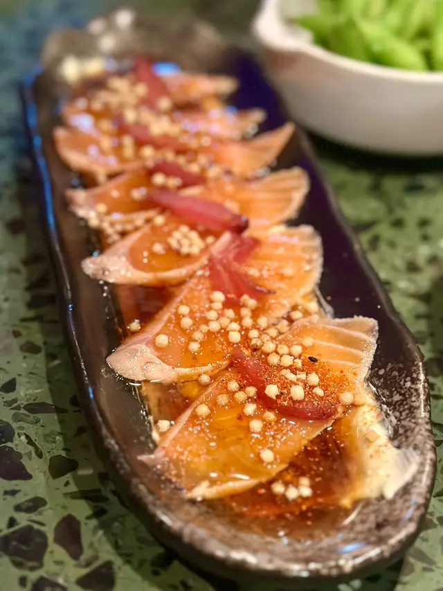 Salmon tataki