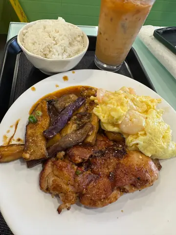 3𩠌饭+冻奶茶