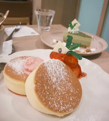 🍓士多啤梨慕丝梳乎厘pancake