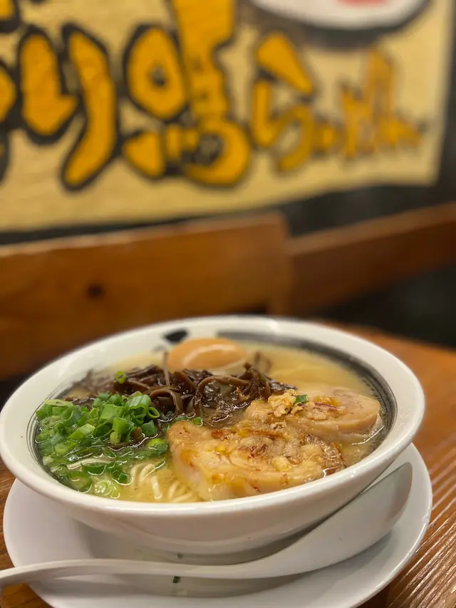 燒味玉雞白湯拉麵