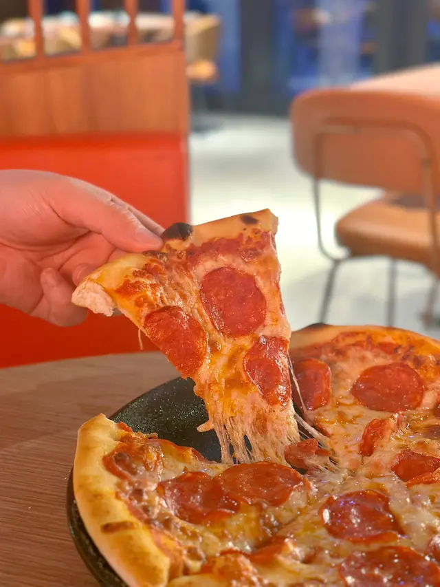 意大利辣肉腸薄餅