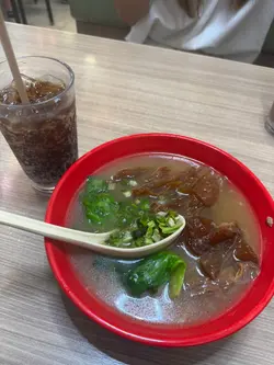 牛腩筋河粉