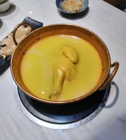 花胶浓鸡汤