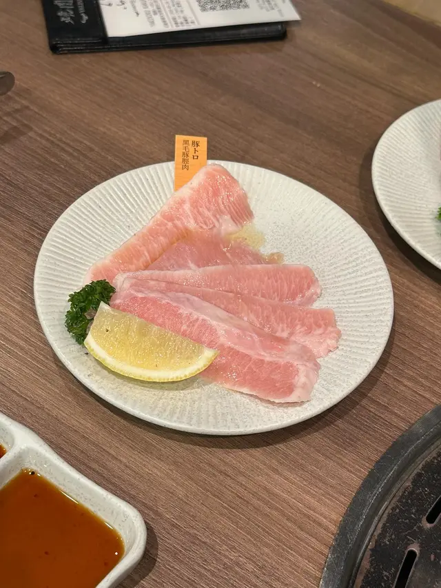 黑毛豚脛肉