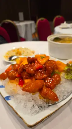 冬瓜盅拼冰鎮咕嚕肉