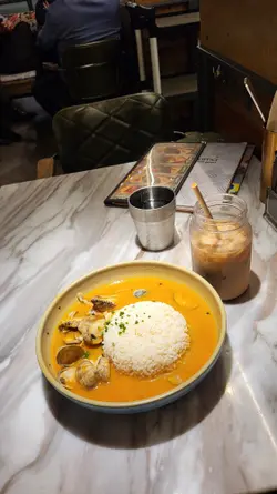 龙虾汤海鲜意大利汤饭,冻奶茶