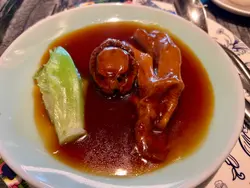 私房溏心干鲍鱼扣鹅掌