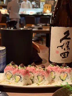 黑松露蔥吞拿魚腩卷