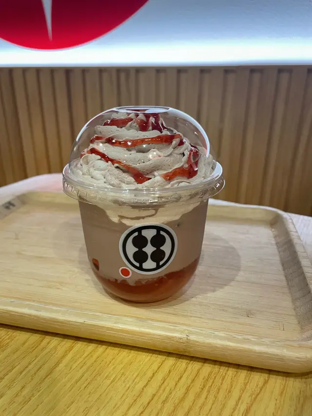 草莓朱古力奶蕨餅