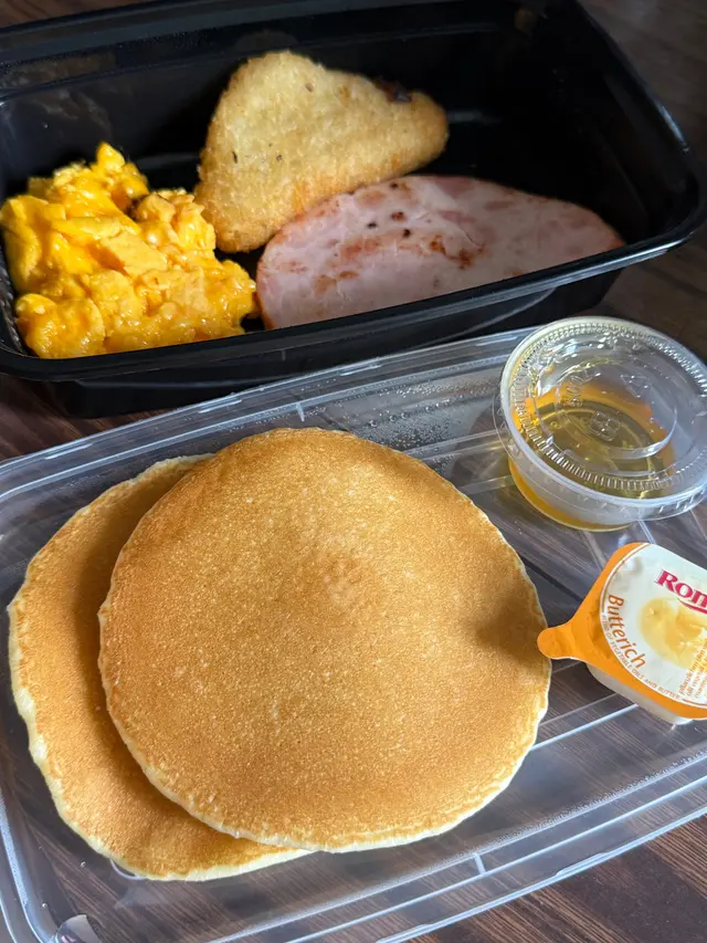 美式熱香餅早餐