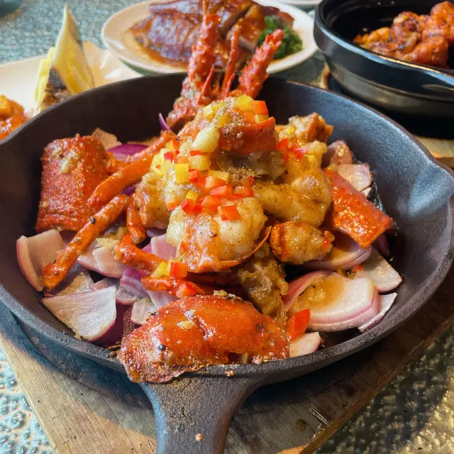 鐵板白胡椒煎焗澳洲龍蝦