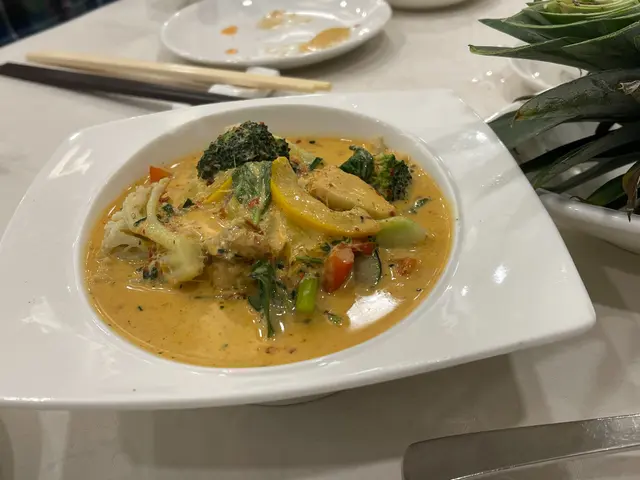 咖喱汁味比較稀薄唔太濃