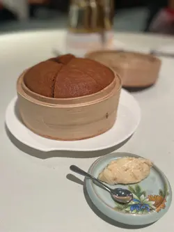 黑糖馬拉糕配椰絲牛油