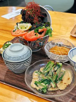 唏！炸鸡丼