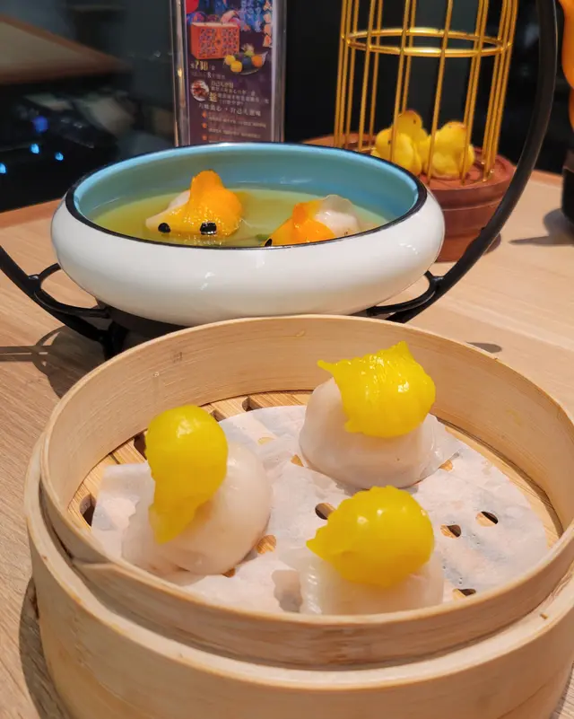 抱抱蝦餃