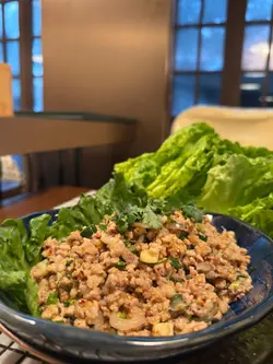 辣肉碎生菜包