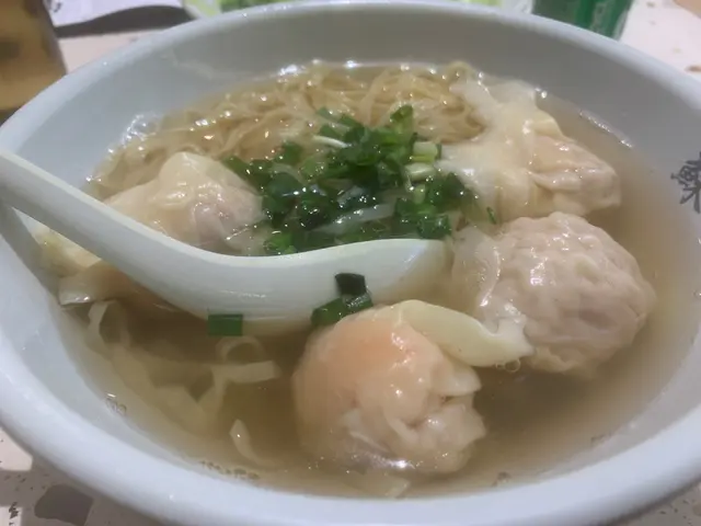 雲吞粗麵
