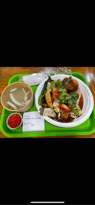 低讚很多菜,夠熱,泰式扒豬燴飯