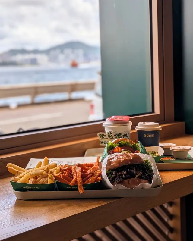 經典煙肉芝士漢堡, 特級松露醬牛前腩漢堡