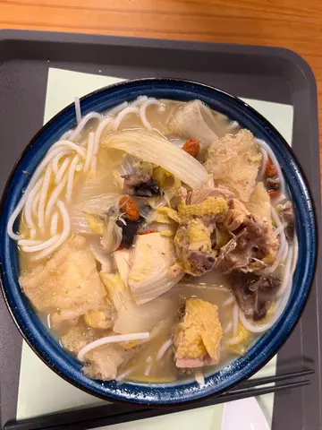 药膳鱼肚鸡汤米线