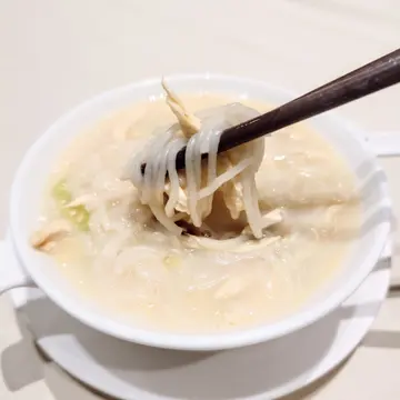 嫩鸡煨面