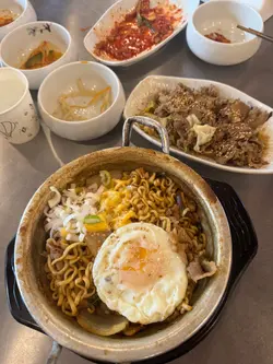 牛肉炸醬麵
