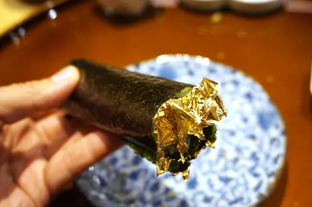 拖羅蓉手卷