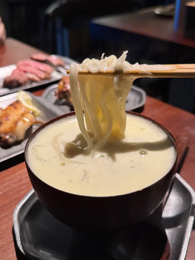 特濃花膠雞白湯烏冬