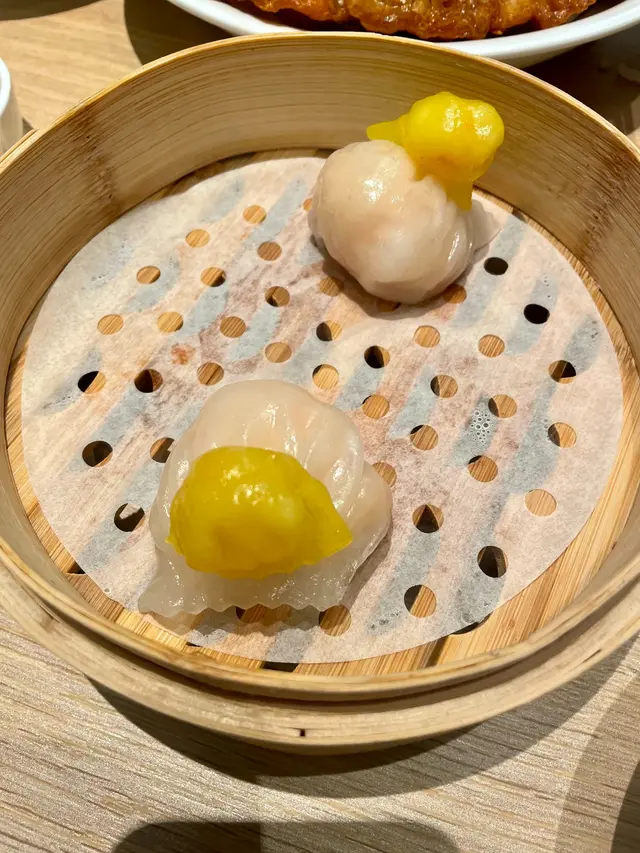 抱抱蝦餃