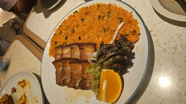 燒醬油黑毛豬白切肉紫蘇拌飯