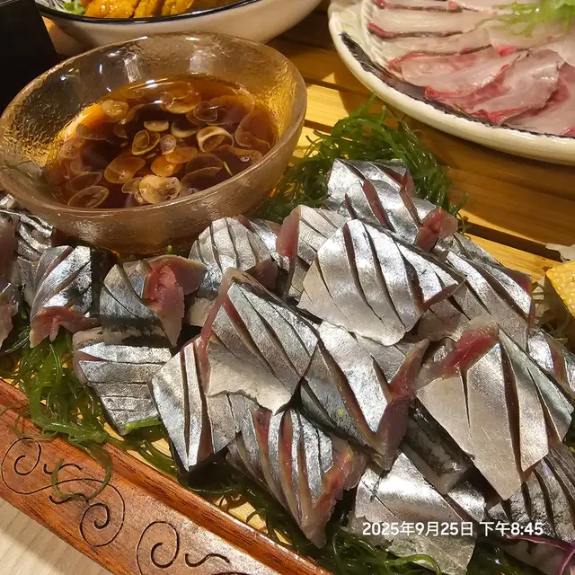 秋刀魚刺身