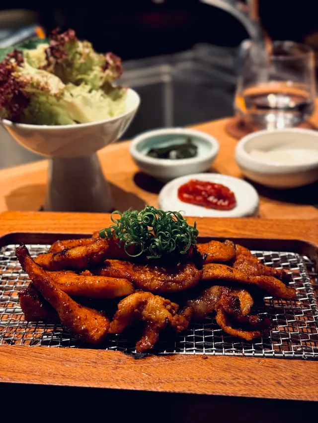 Spicy pork jowl 辣炒豬頸肉