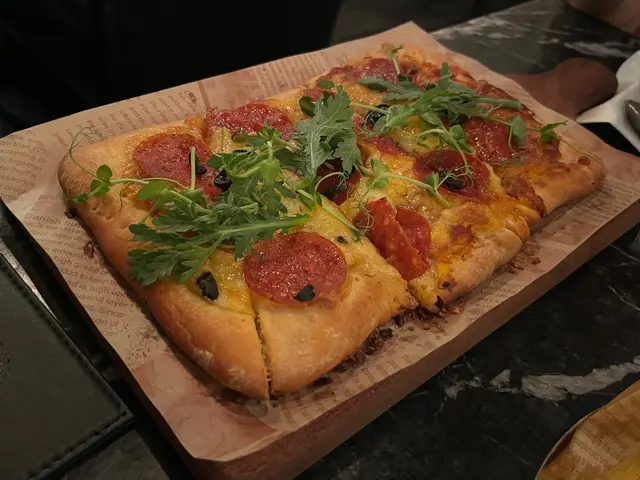 意式辣肉腸薄餅