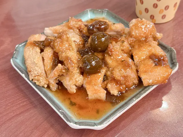 梅汁脆皮雞米粉