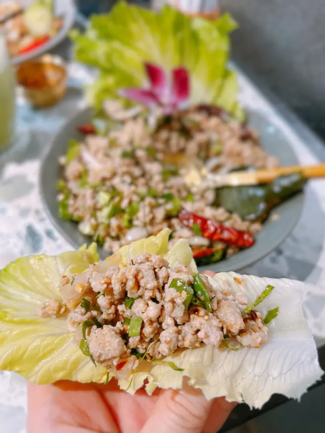 碎肉生菜包