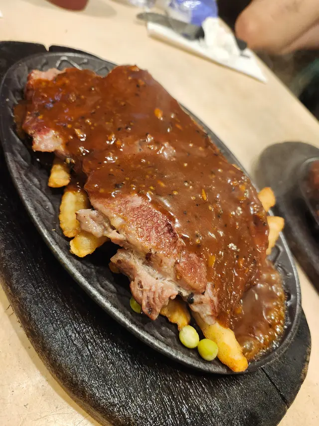 滿足晒食肉獸嘅慾望