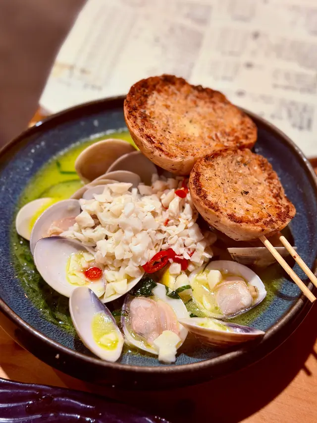 蒜香牛油酒煮蜆