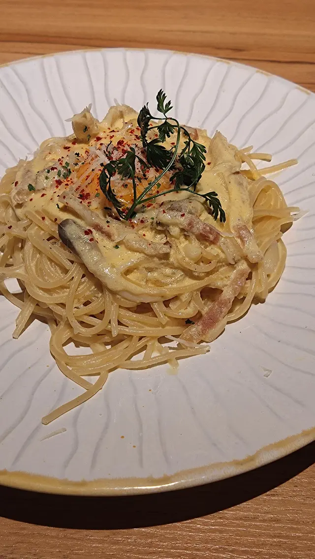 醬汁不膩滯，意粉軟硬適中，均勻入味