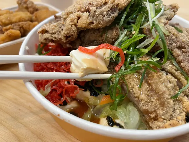 蜜汁紫菜排骨飯