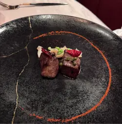 青花椒鮮百合爆 M9澳洲和牛 Stir-fried Australian M9 wagyu