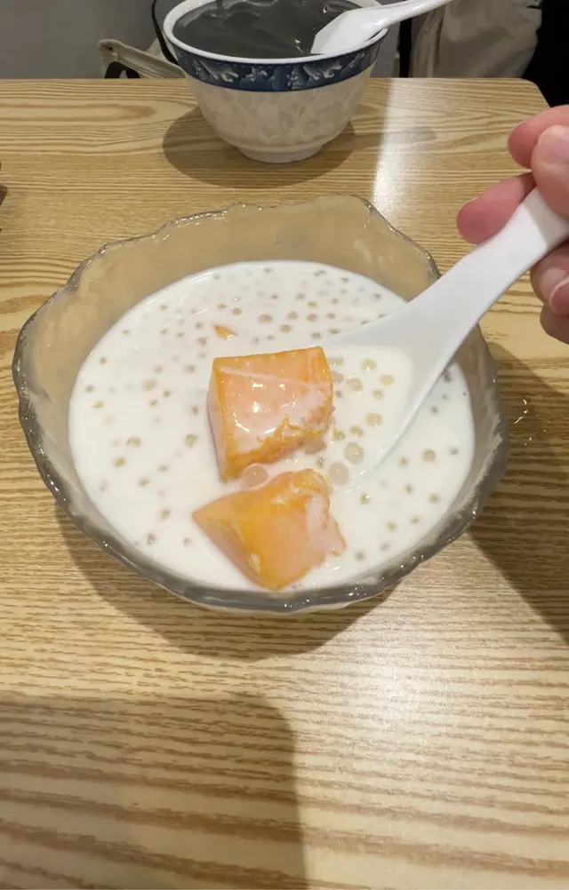 芒果椰汁西米露