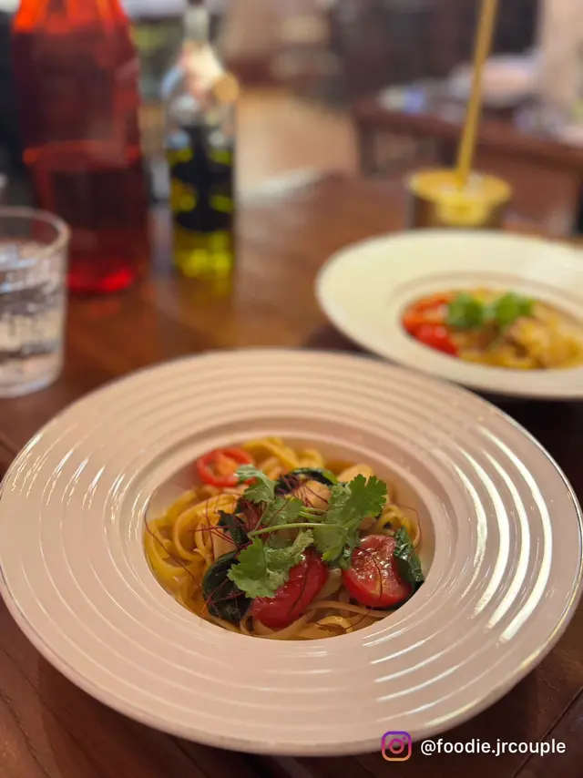 🐔低溫慢煮雞胸扁意麵配冬陰功醬汁