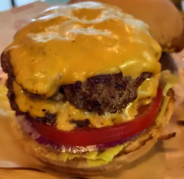 双层牛肉芝士汉堡