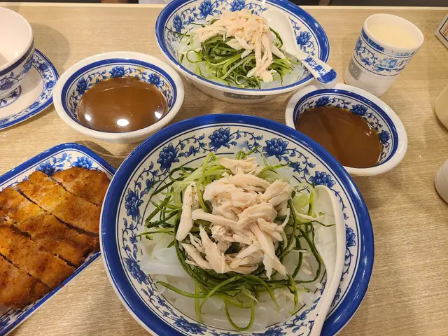 麻醬青瓜雞絲粉皮