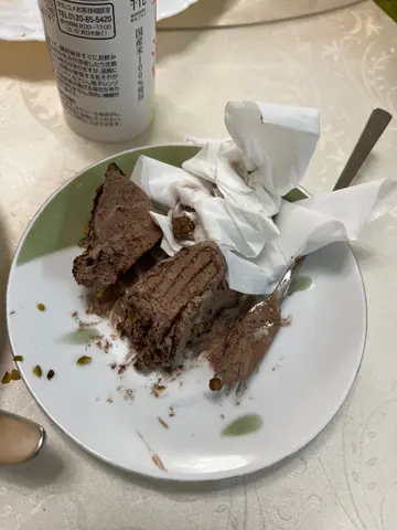 開心果朱古力千層蛋糕