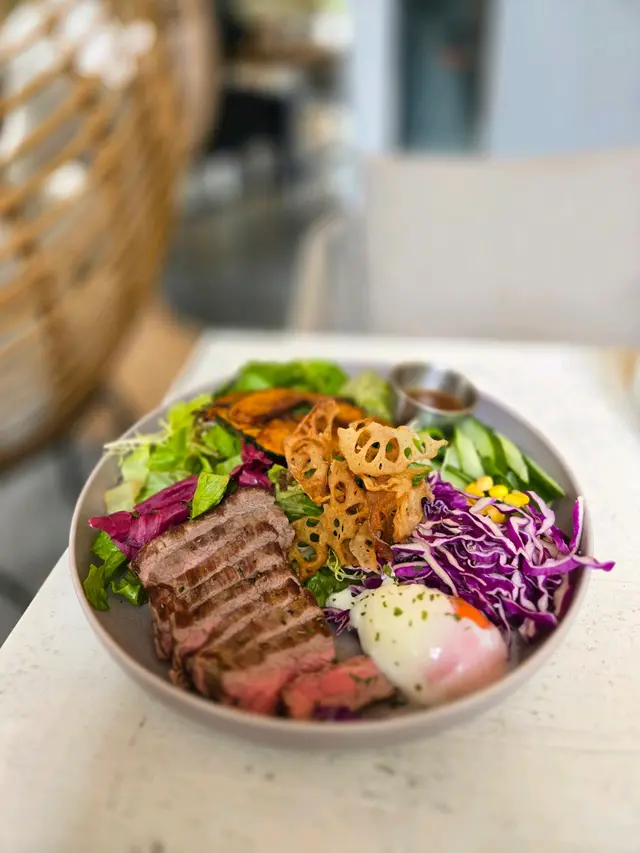 Grilled Beef Salad Bowl 